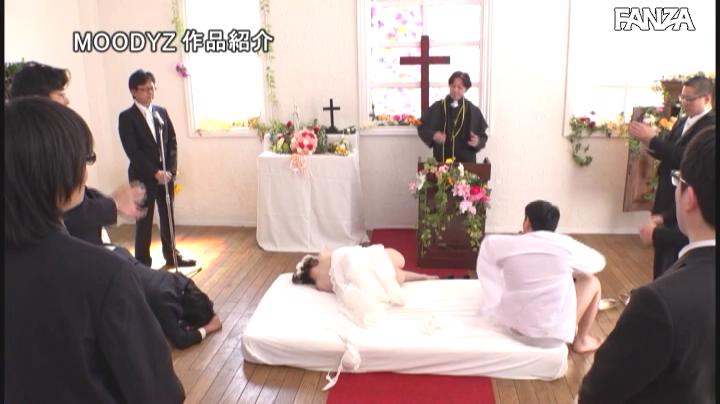 深田绘美(深田えいみ)直播生娃
